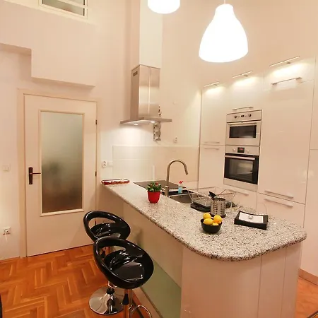 Apartman Cindy Lovran