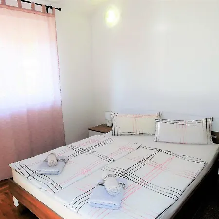Cindy Apartment *